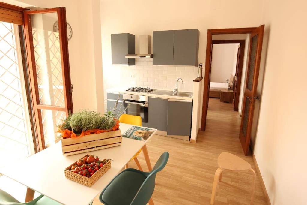 Ferienwohnung Cozy Coastal Gateway Lido di Ostia Exterior foto