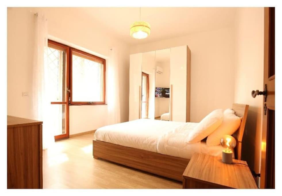 Ferienwohnung Cozy Coastal Gateway Lido di Ostia Exterior foto